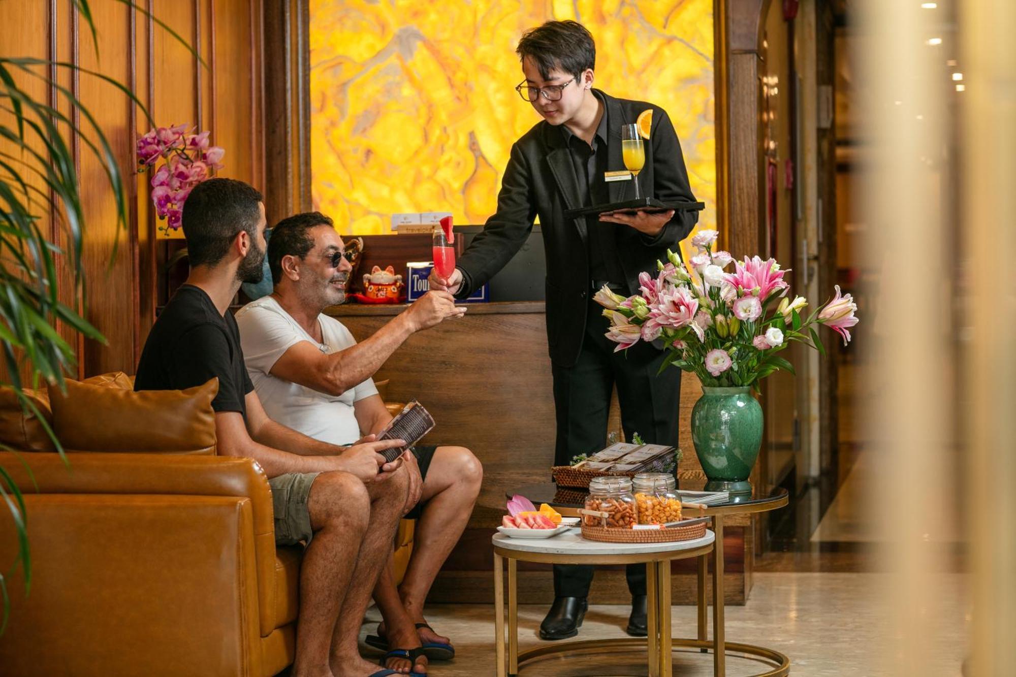 The West Hotel & Spa Ханой Екстериор снимка