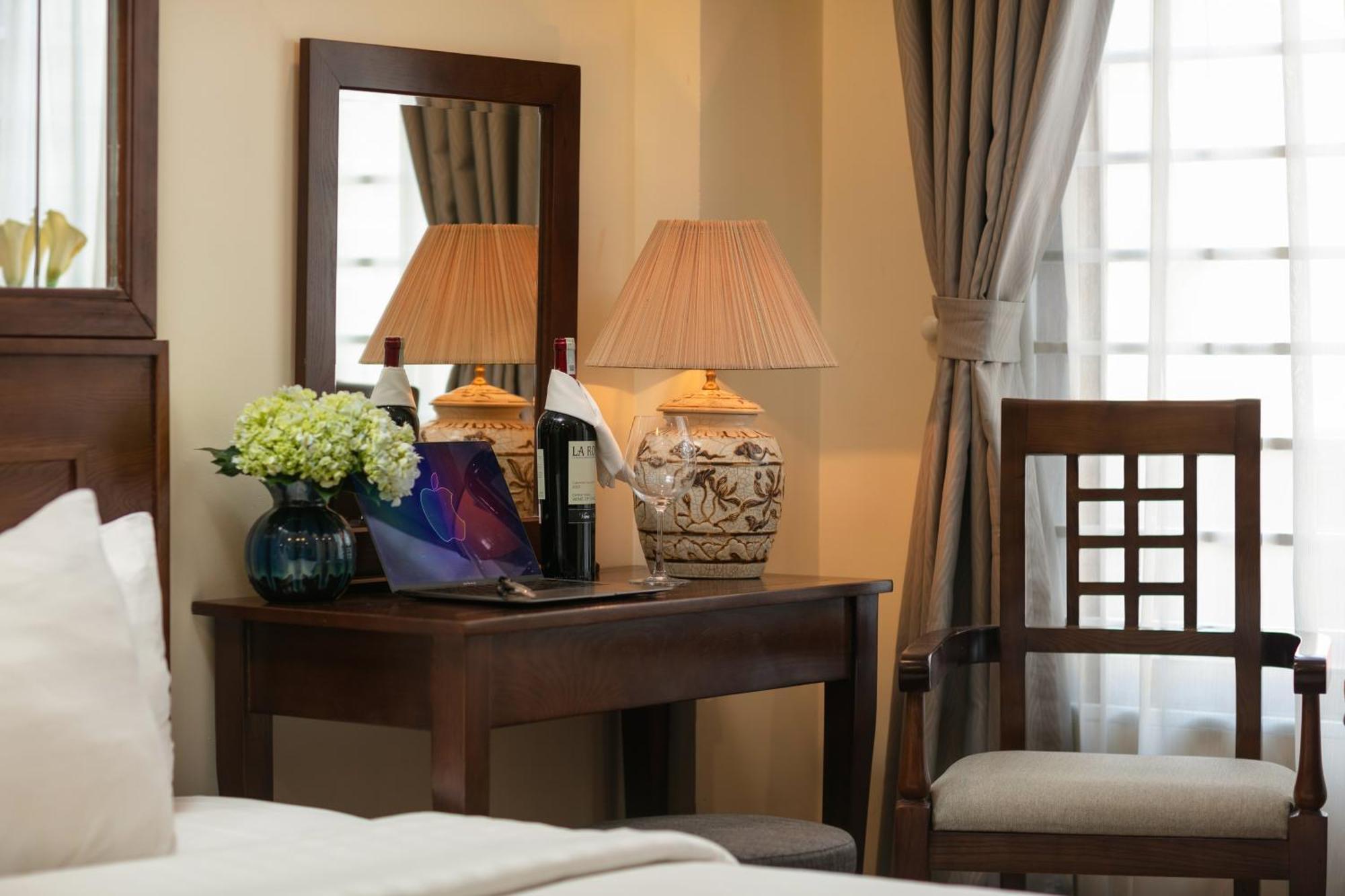 The West Hotel & Spa Ханой Екстериор снимка